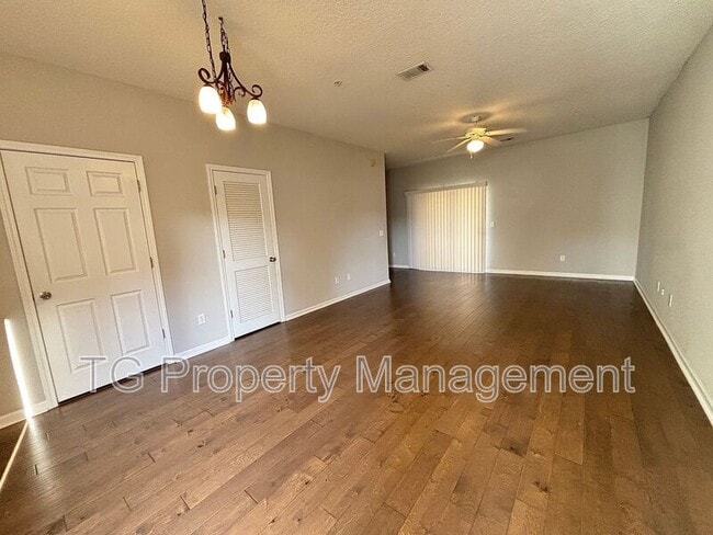 Photo - 196 Leese Dr