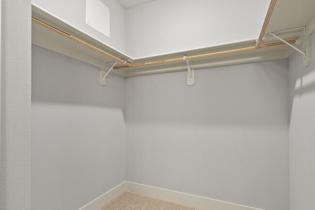 Plano del piso de Leopold: Dos dormitorios/Dos baños - 120 metros cuadrados - Hawthorne Heights