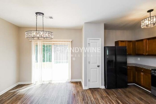 Photo - 3332 Lowland Dr