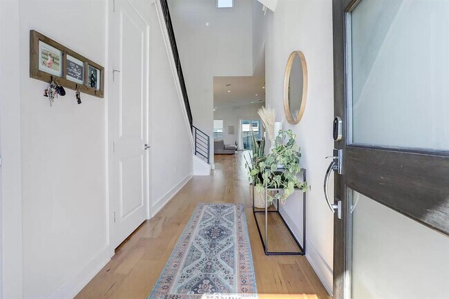 Photo - 7008 Zachary Dr