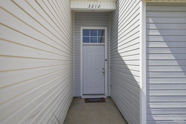 3212 Fernwood Dr