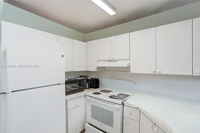 Photo - 18615 NW 84th Pl.