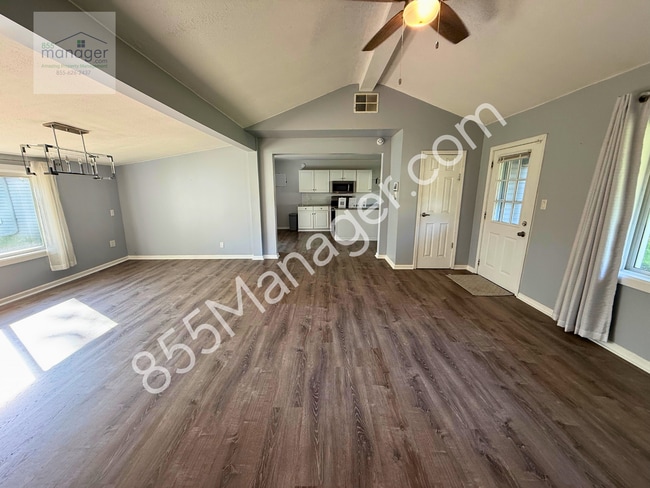 Photo - Updated 4-Bedroom with Primary Suite & Fen...