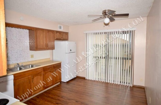 Photo - 404 Sky Vue Dr Unit 404 Sky Vue Dr, Apt C, Raymore, MO 64083