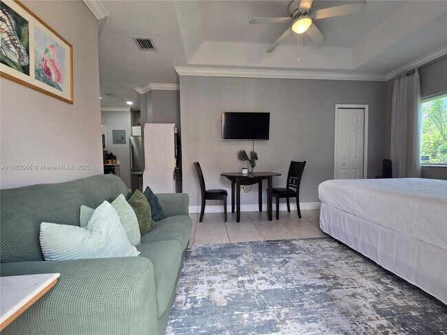 Photo - 208 SW 15th Pl Unit 2