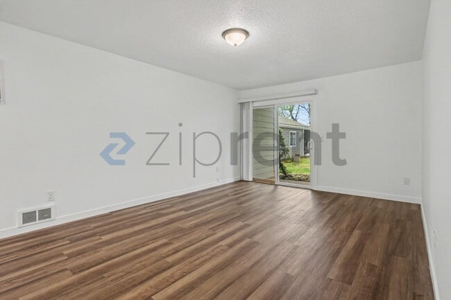 Photo - 2742 SE 138th Ave