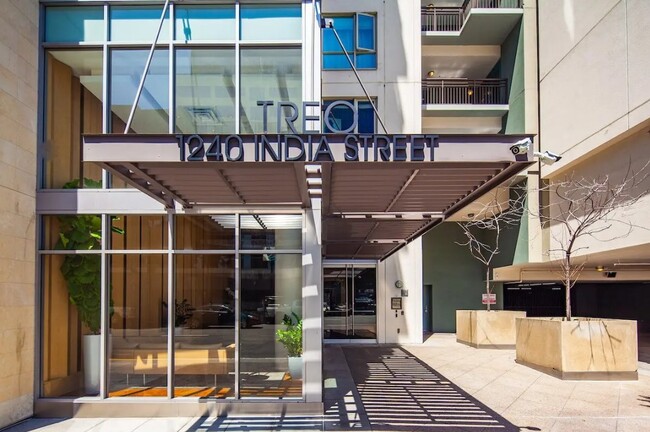 Front Entry - 1240 India St Unit Mod Lux - Little Italy