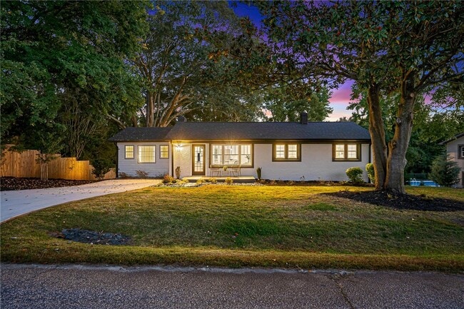 710 Evelyn Dr