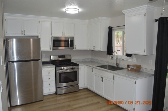 Photo - 632 Walnut Ave