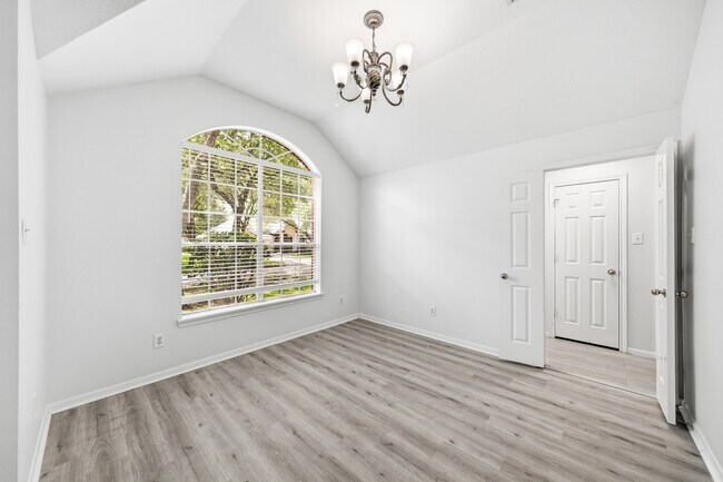 Photo - 4723 Knights Branch Dr