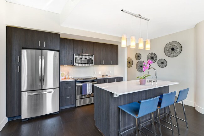 Building Photo - Windsor Cirrus Rental