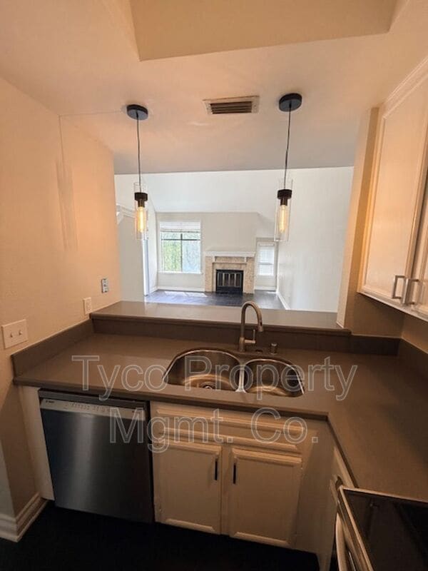 Photo - 2202 River Run Dr