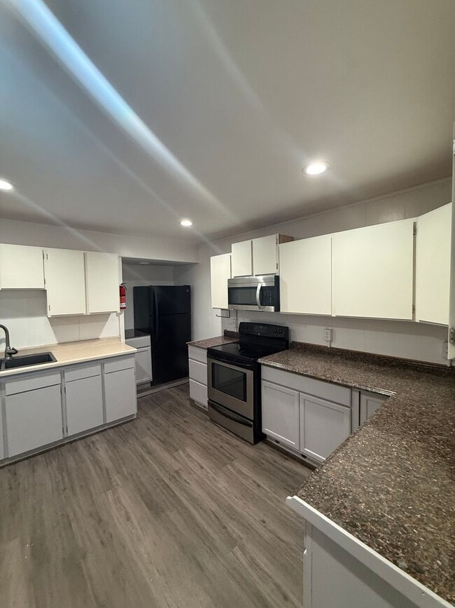 Photo - 1315 Ballaine Rd Unit B