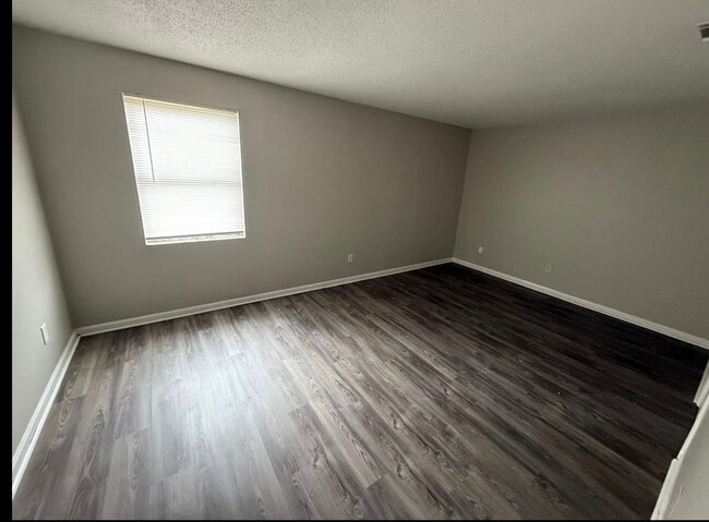 Photo - 318 Station Crossing Dr Unidad A