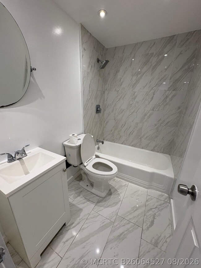 600 NE 46th Ct Unit 5