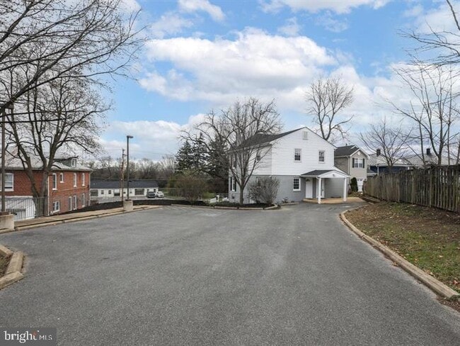 Photo - 219 Millwood Ave