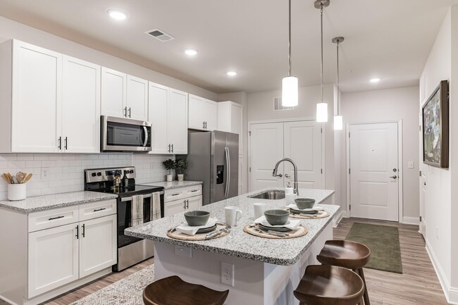 Building Photo - The Standard at Pinestone Rental