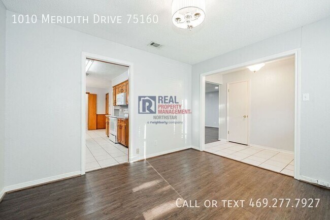 Photo - 1010 Meridith Dr
