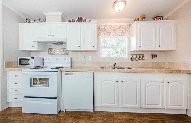 Photo - 9514 Chris St