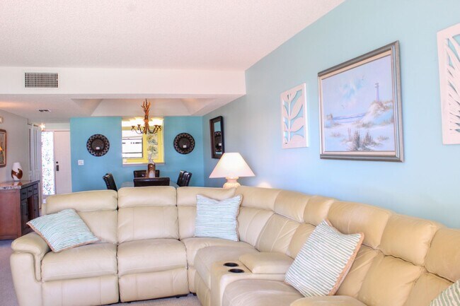3939 Ocean Dr