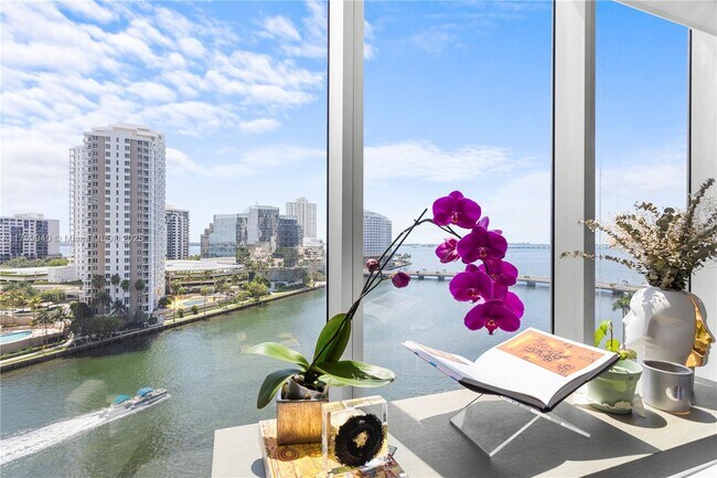 Photo - 495 Brickell Ave Condo