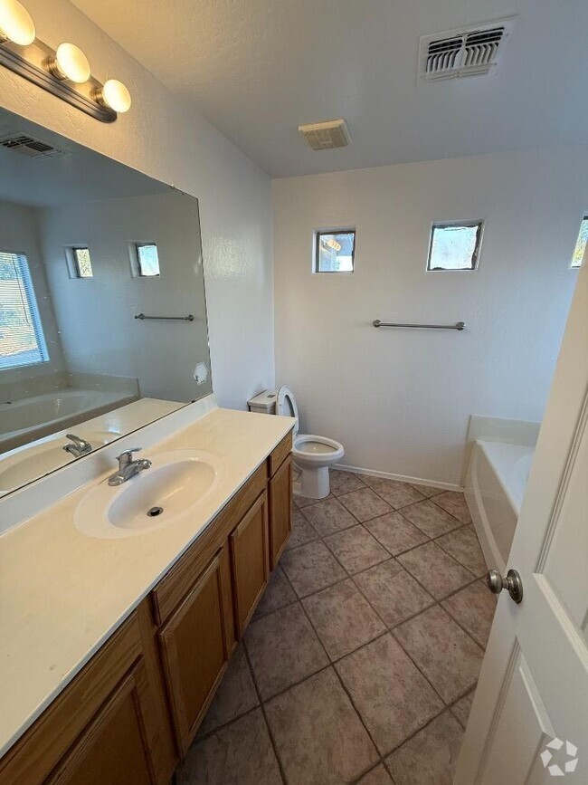 Building Photo - 4 bedroom in Surprise AZ 85379-5123 Rental
