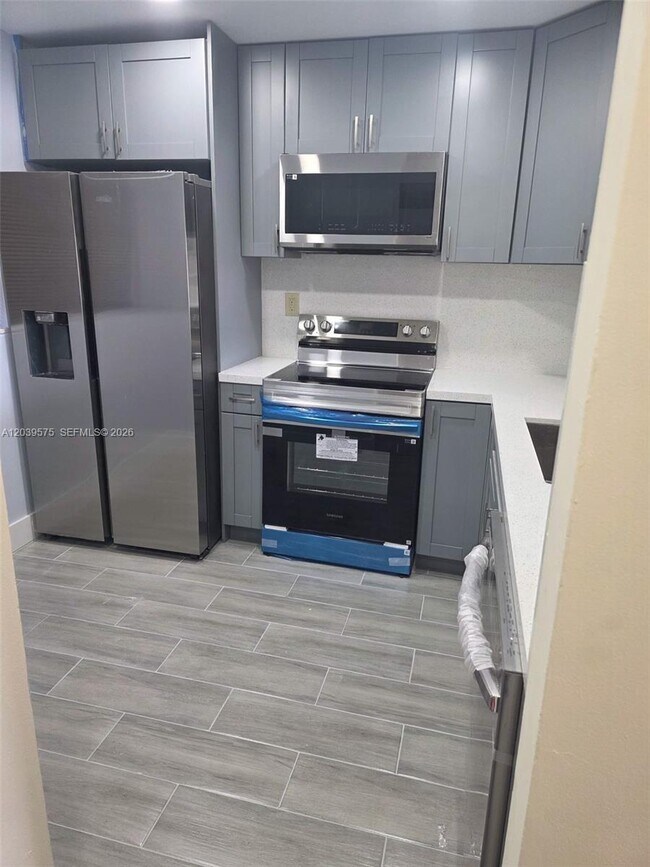 Photo - 10985 SW 107th St Unit 312