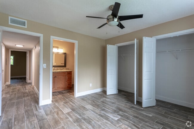 3bd 2ba 1230 SF Premium