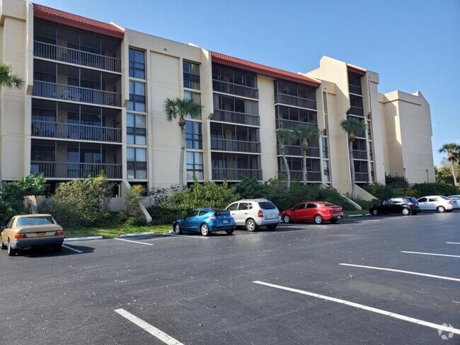 Building Photo - 21405 Olean Blvd Unit 322 Rental