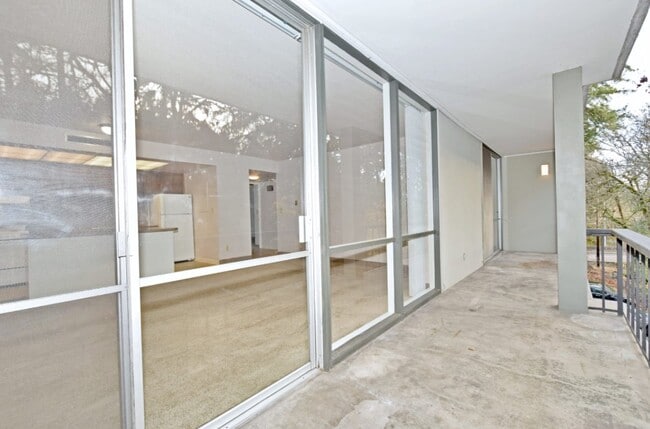 Photo - 667 McVey Ave Unidad 103