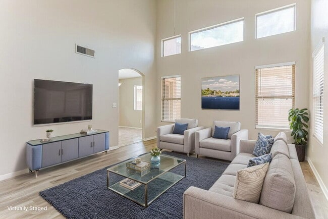 Photo - 8802 E University Dr
