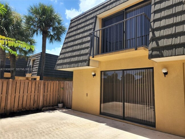 Photo - 2706 27th Way