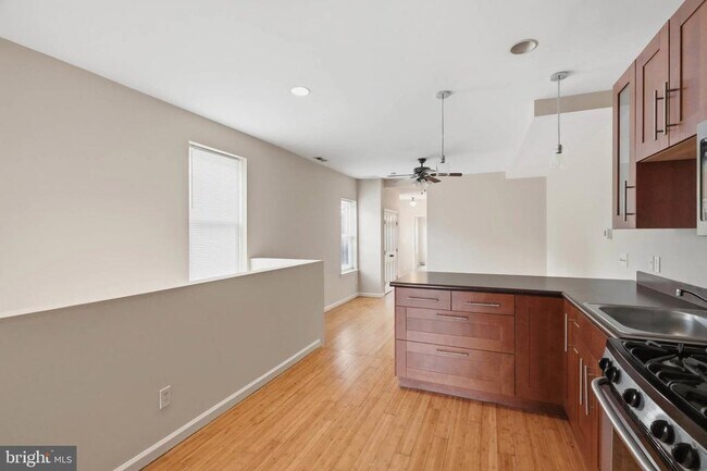 Photo - 1301 Washington Blvd