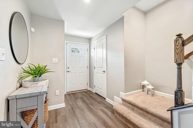 Photo - 205 Dalton Dr