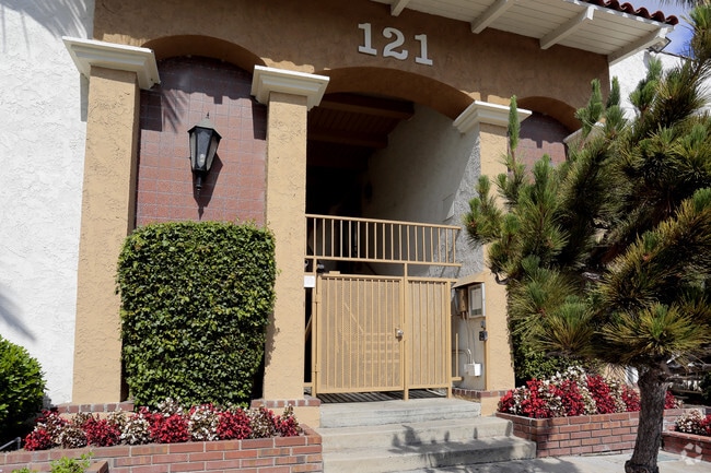 San Carlos Apartments