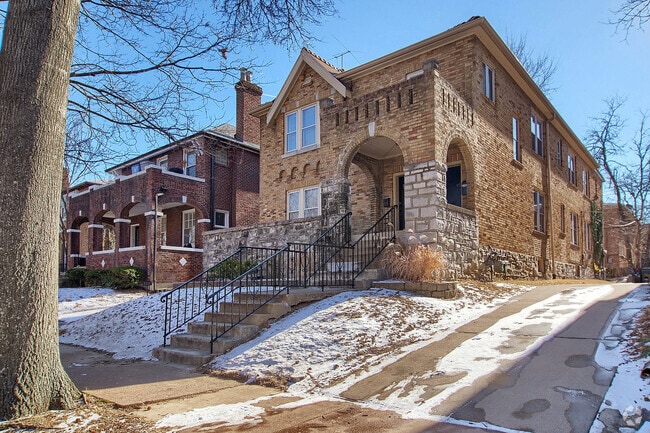 Building Photo - 7232 Dartmouth Ave Rental