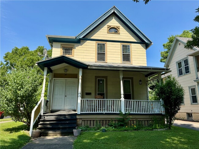 Building Photo - 39 Edmonds St Rental