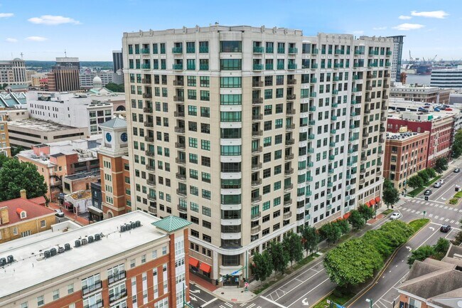 Photo - Super-Cool Lower Penthouse Condo Available 05-07-26!! Secured Entry, Garage Parking, Pet-Friendly!