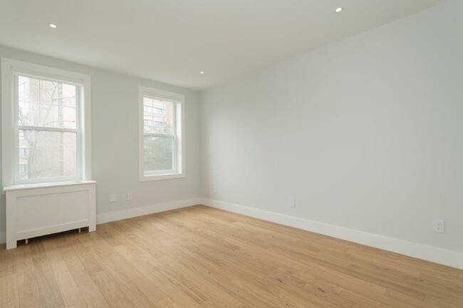 Photo - 16 Chestnut Hill Ave Apartments Unit 28-6