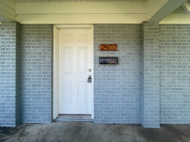 Photo - 2502 Ethel Ave