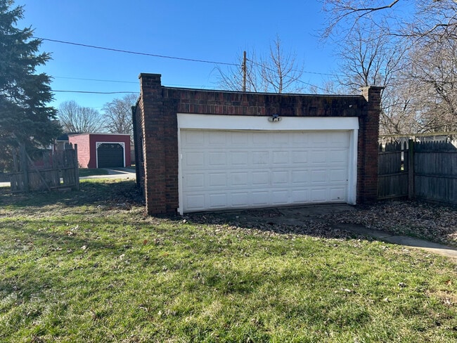 Photo - 1407 Strong Ave