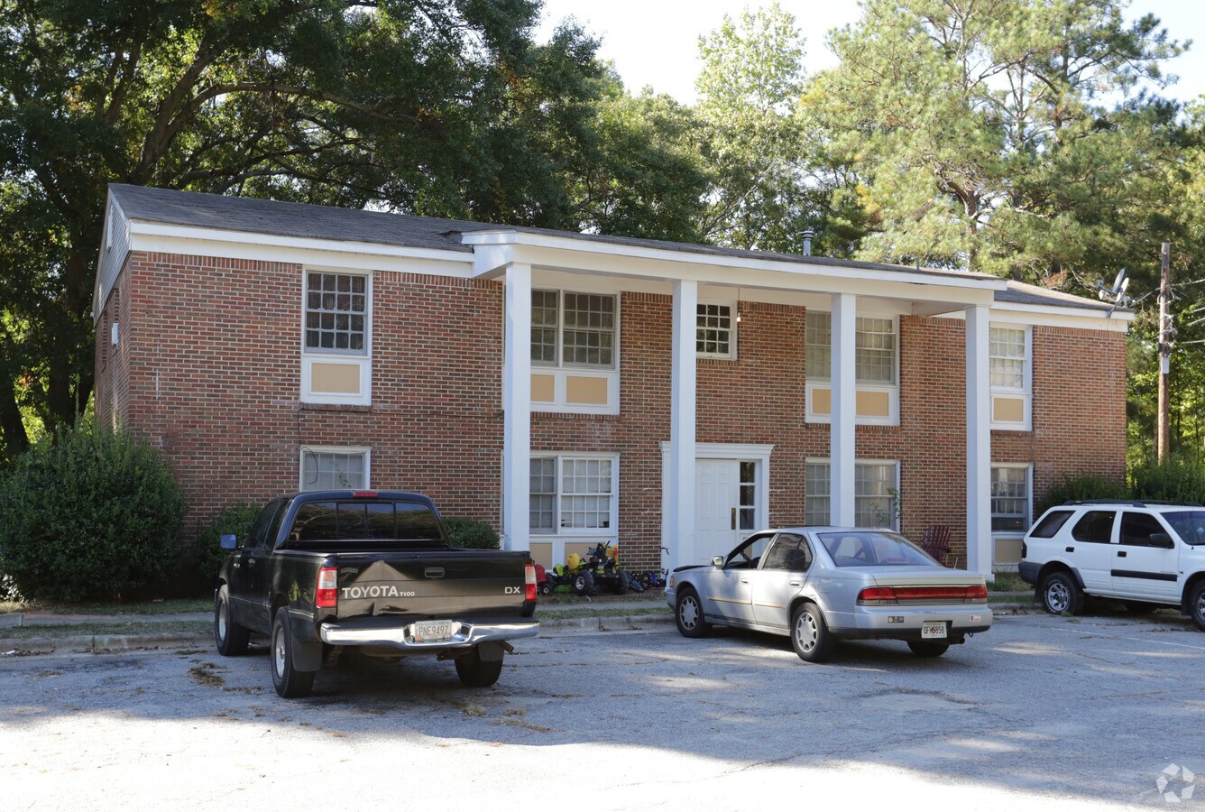 Cranford Apartments - Cranford Apartments
