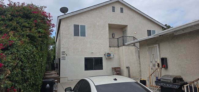 Building Photo - 1120-1122 W 93rd St Unit 1122 W 93rd St