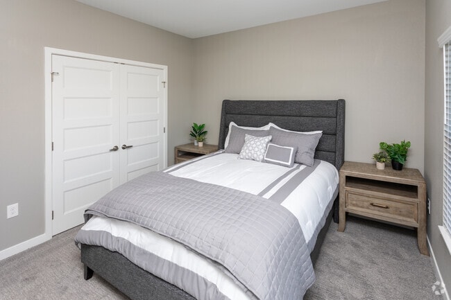 2BR, 1BA - 856SF