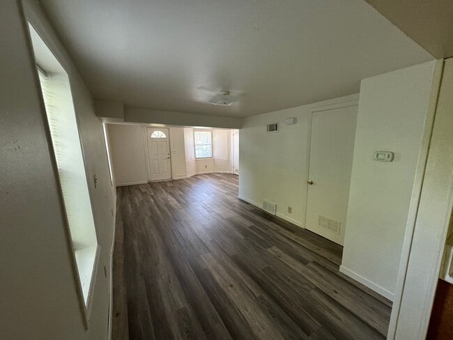 Photo - 2818 W St Paul Ave