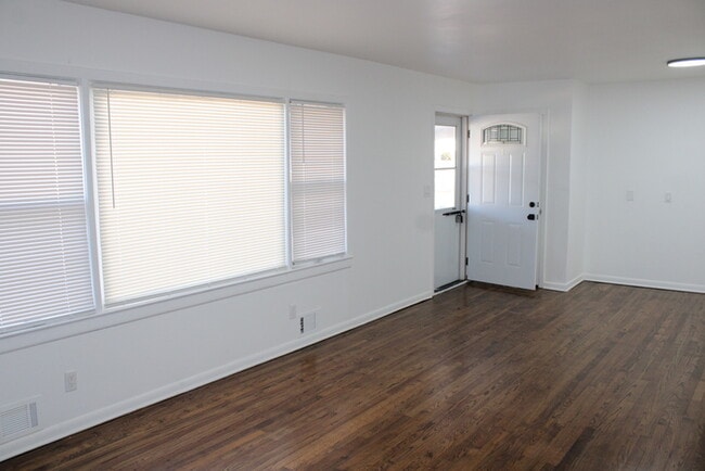 Photo - Cozy 2-bedroom, 1-bath home with vanity located in Independence, MO