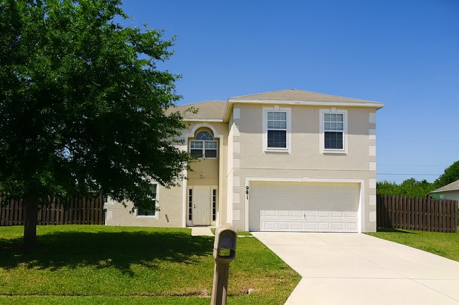 2-story Home - 981 SW McElroy Ave