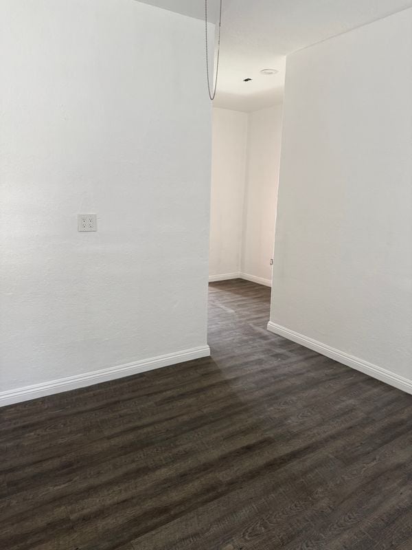 Photo - 910 S Marengo Ave