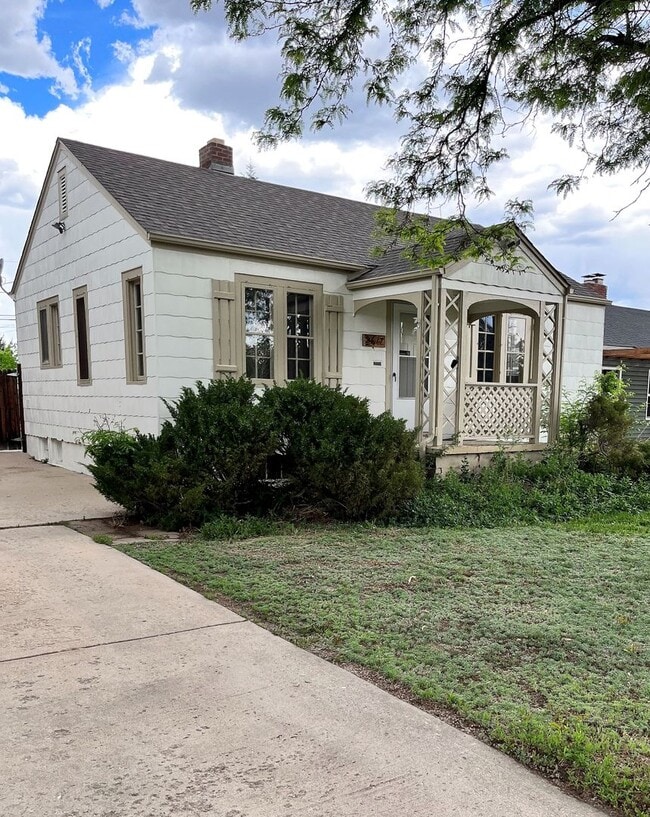 Building Photo - WONDERFUL HOME - GREAT LOCATION!!!