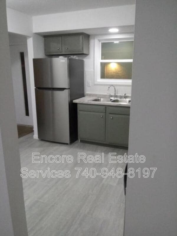 Photo - 1720 Oak Ct Unit apt a